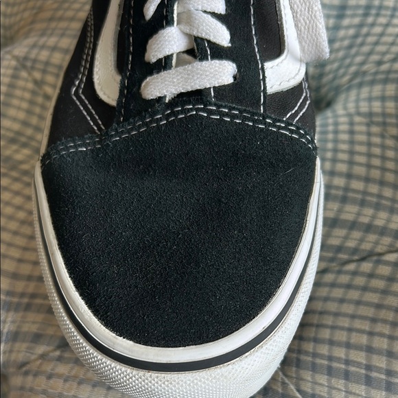 Vans Black and White Old Skool Sneakers Men’s 8.5 Women’s 10 - Picture 2 of 8